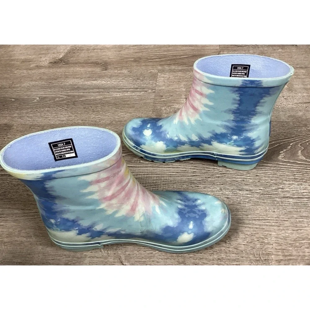 Skechers Bobs Womens Size 7 Rain Boots Ankle Calf Boot 113385 Tie Dye